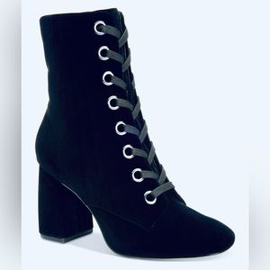 BCBGeneration Alexa Navy Blue Velvet Lace-up Boots Size 9.5